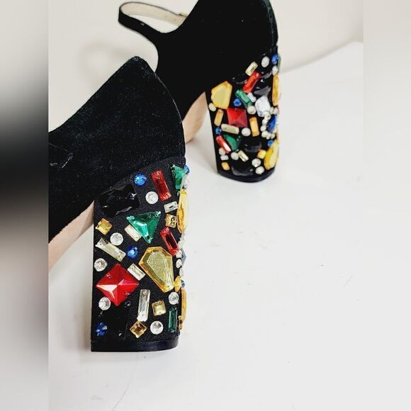 Bettye Muller - Picture 11 of 13